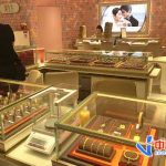 年内涨幅近40%，首饰金价定格“7”字头！2025年黄金还会涨吗？