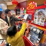 “要么不火，要么火了也难持久” 国产IP衍生品怎样破局